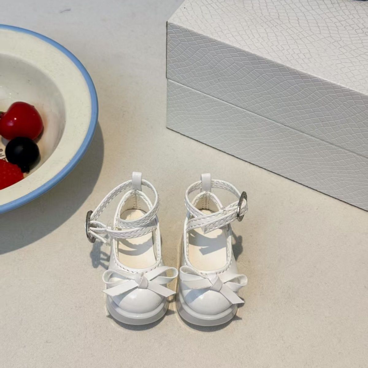 Scarpe da bambola con plateau  - Vintage Collectible Shoes recensione e prezzo