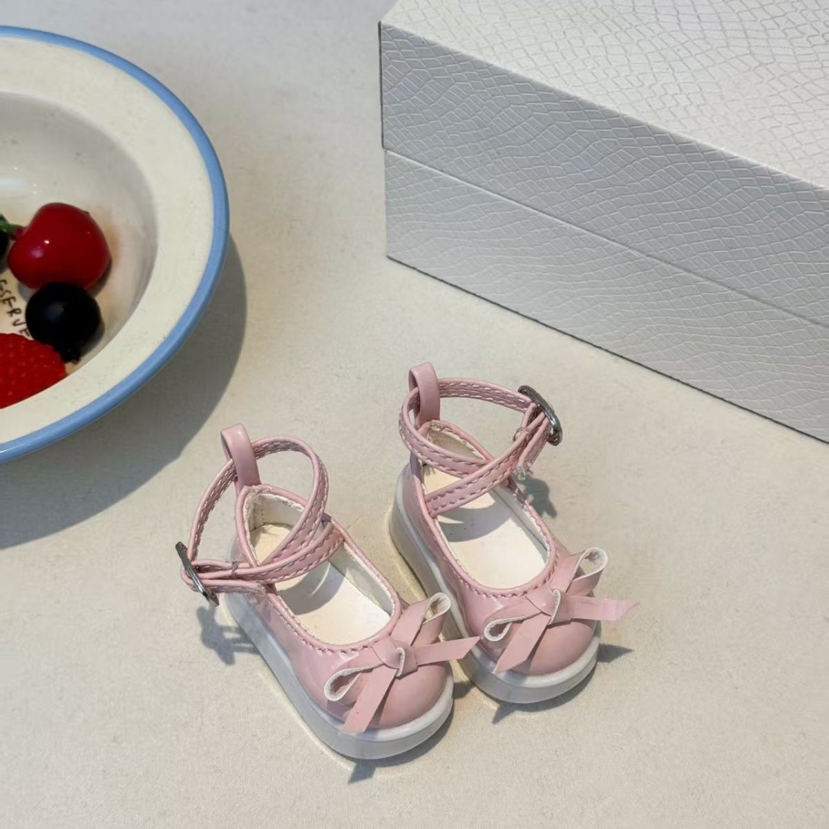 Scarpe da bambola con plateau  - Vintage Collectible Shoes recensione e prezzo