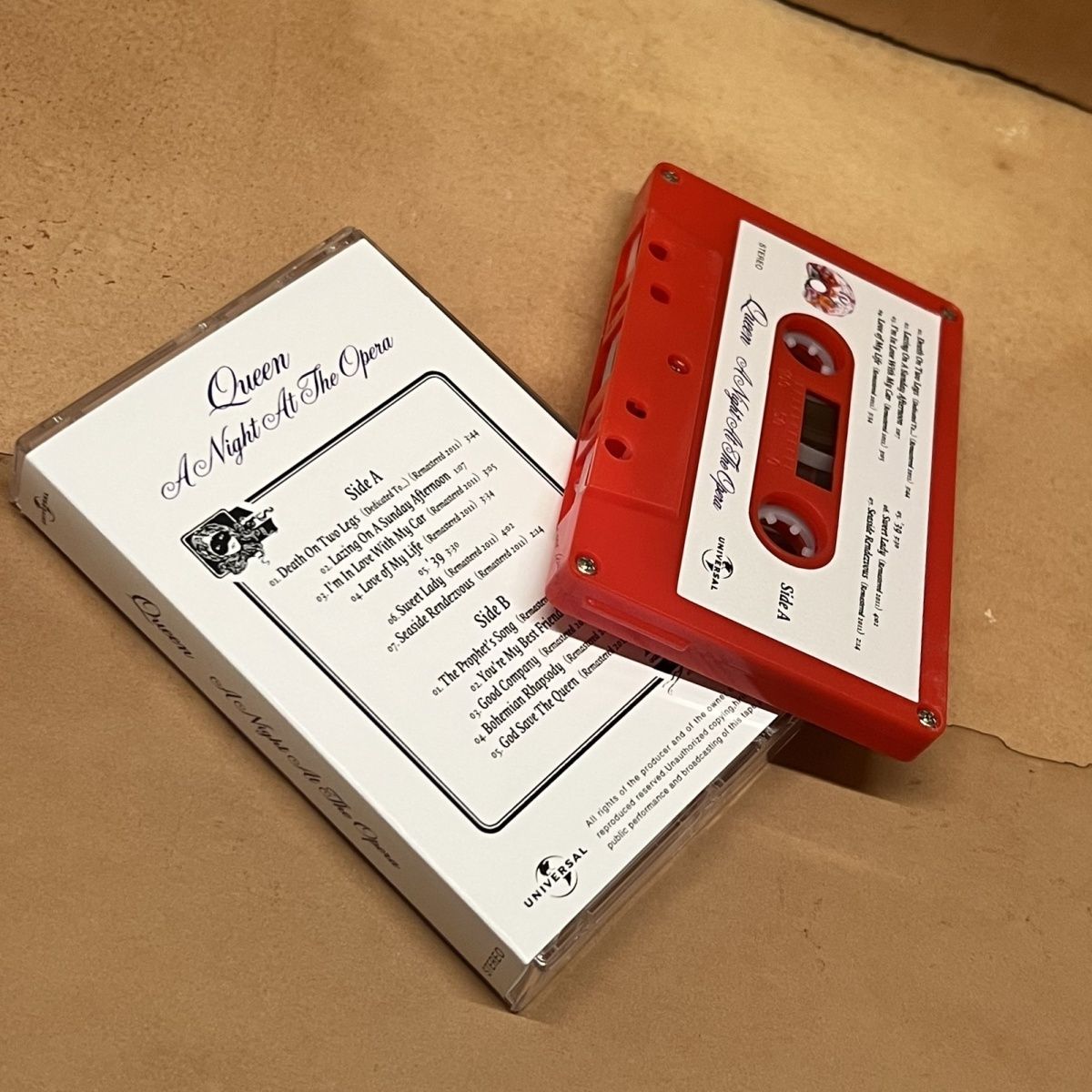 Cassetta Audio Rossa di Musica - Vintage And Collectible recensione e prezzo